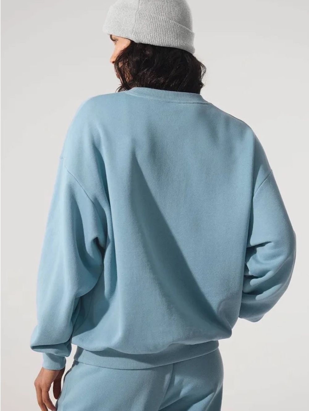 ALO Yoga Accolade Crewneck Pullover - Celestial Blue - Picture 2 of 6